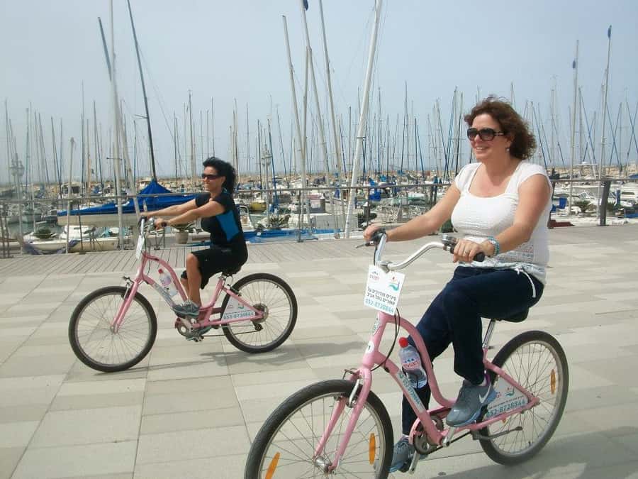 Tel Aviv 3-Hour Easy Bike Tour - Starting near The Spot Hostel and the beach