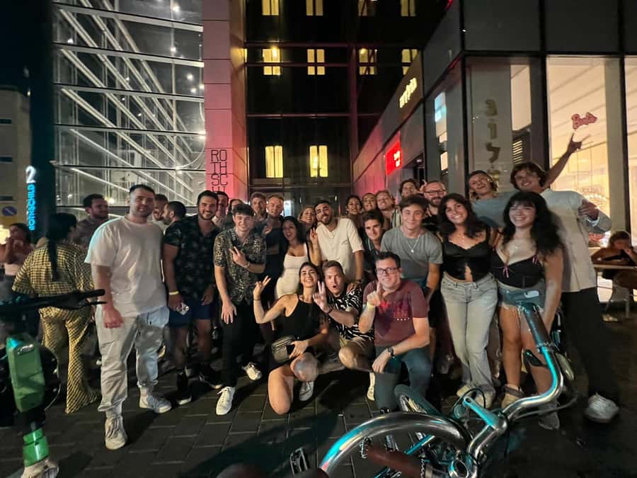 Tel Aviv: Pub Crawl and Nightlife Tour with Shots - Who will enjoy this most