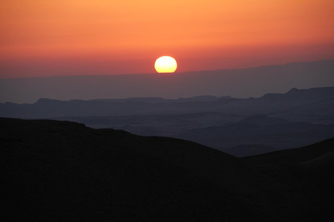 Two hour guided jeep tour in to and around the Ramon crater - A Flexible Stop for Heat, Trees, or Archaeology