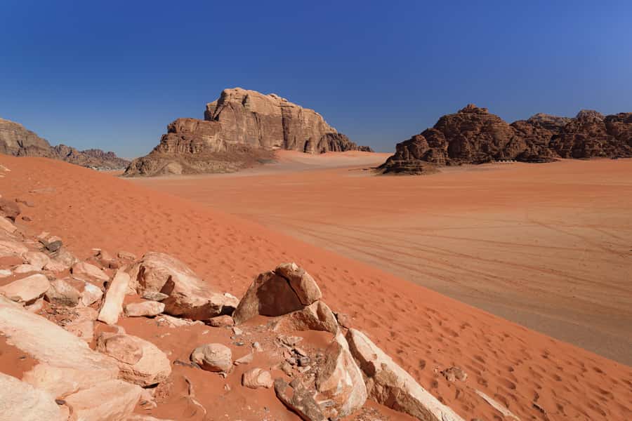 Wadi Rum: Choose 2 to 9 Hour Jeep Pass, Guide & Meal Options - A Jeep is the right way to see Wadi Rum