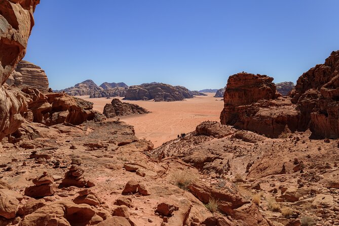 Wadi Rum: Explorer 5 Hour Jeep Tour PASS + Bedouin Tent + Meal - Who will enjoy this Wadi Rum tour most