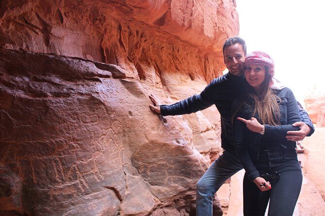 Wadi Rum: Explorer Jeep Tour PASS + Local Food + Optional Stay - Why this Wadi Rum tour gives you more time