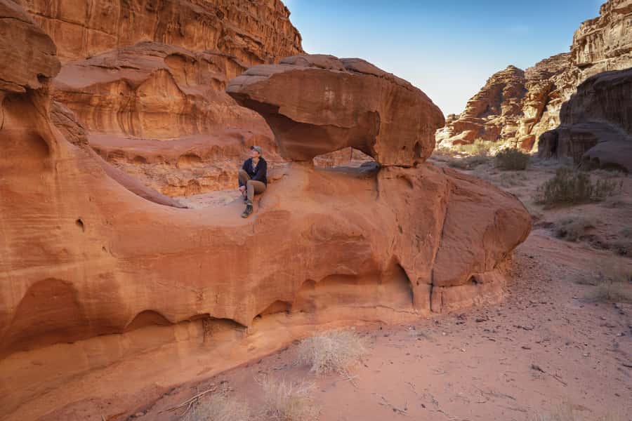 Wadi Rum: Guided Jeep Tour With Overnight Stay and Meals - Sleeping in a private tent under the desert sky