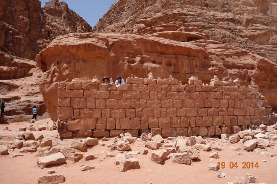 Wadi Rum Highlights: 4-Hour Jeep Tour - Morning or Sunset. - Four hours across Wadi Rum