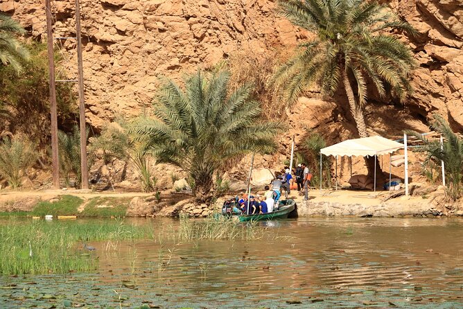 Wadi Shab and Bimmah Sinkhole Full Day Tour - Bimmah Sinkhole is a short, striking second stop