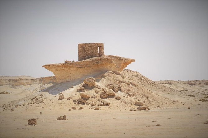 West Coast tour, Zekreet, Richard Serra Sculpture, Mushroom Rock Formation - Zekreet Fort and the traces of an old settlement