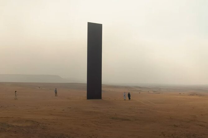 West Of Qatar, Mushroom Rocks, Camel Racing Track, Richard Serra - Key points to know before you go